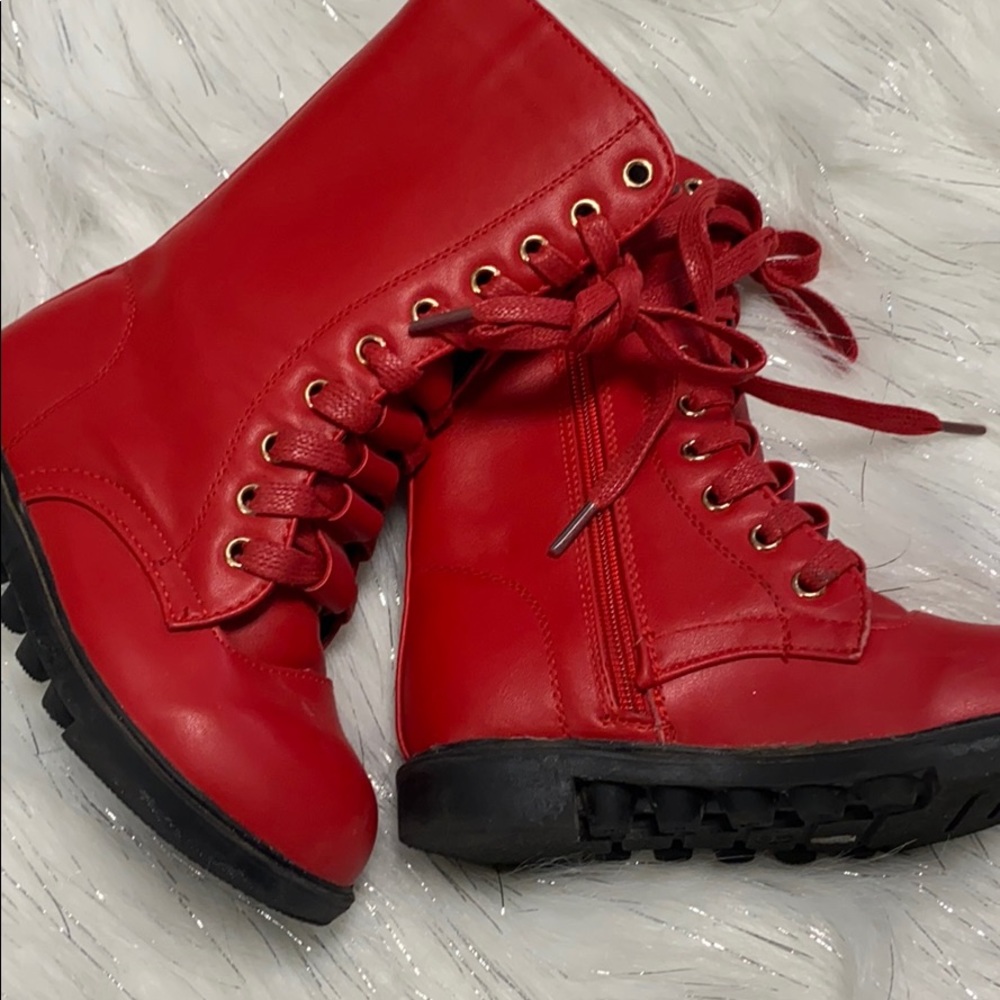 Girls boots